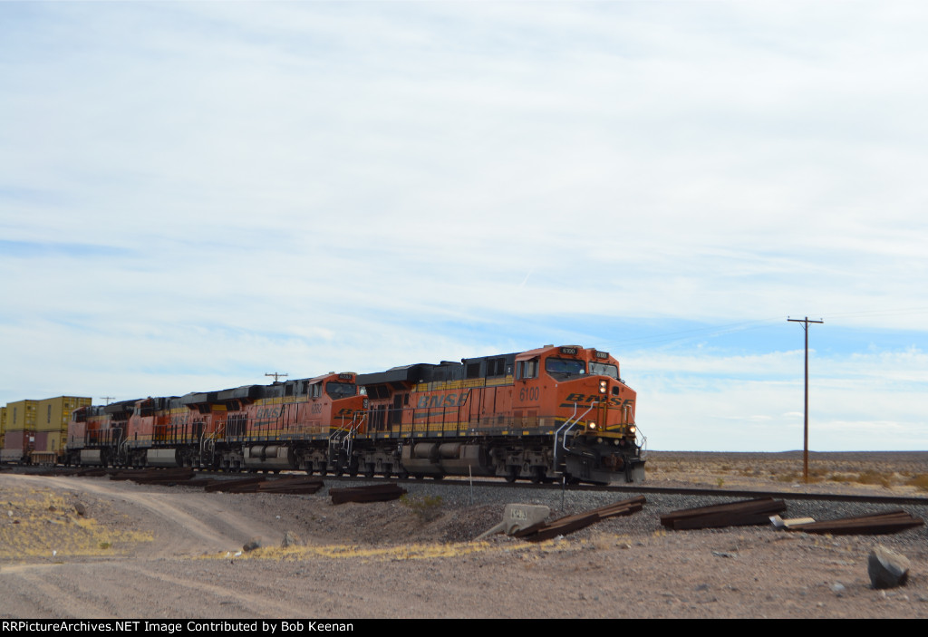 BNSF 6100